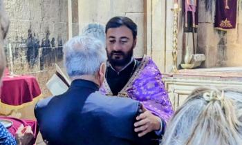 Funzione religiosa nel monastero di Noravank (Armenia)