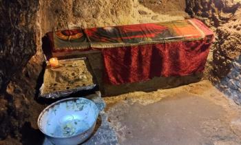 Tomba di San Barnaba tra Tuzla e Salamina